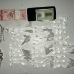 policia-apreende-94-papelotes-de-cocaina-na-rua-teixeira-de-freitas