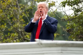 trump-avalia-entrar-com-acao-contra-presidente-do-fed-por-gastos-com-reforma