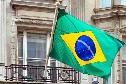 brasil-defendeu-democracia-melhor-que-eua,-diz-professor-de-harvard