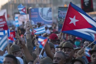 eua-querem-isolar-cuba-ao-cancelar-vistos-medicos,-diz-analista