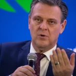 brasil-busca-dialogo,-mas-nao-negociara-soberania,-afirma-favaro