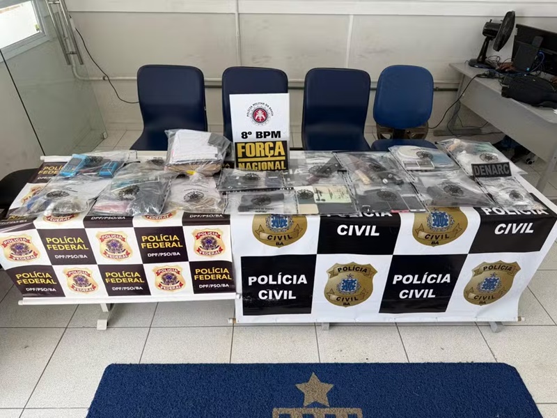 quatro-pessoas-sao-presas-e-duas-morrem-em-operacao-contra-grupo-criminoso