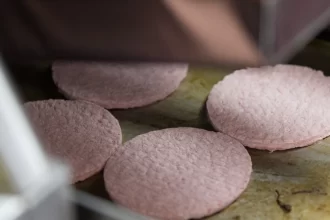 sem-brasil,-lanchonetes-enfrentam-precos-mais-altos-de-carne-nos-eua