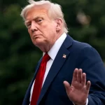 trump-diz-que-definira-tarifas-sobre-aco-e-chips-na-semana-que-vem;-no-inicio-serao-baixas