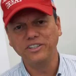 brasil-deveria-dar-alguma-vitoria-a-trump-para-destravar-tarifaco,-diz-tarcisio