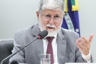 estados-unidos-nao-desejam-negociar-tarifas,-afirma-celso-amorim