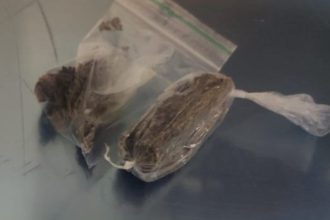 teixeira:-foragido-da-justica-e-preso-com-droga-em-santo-antonio