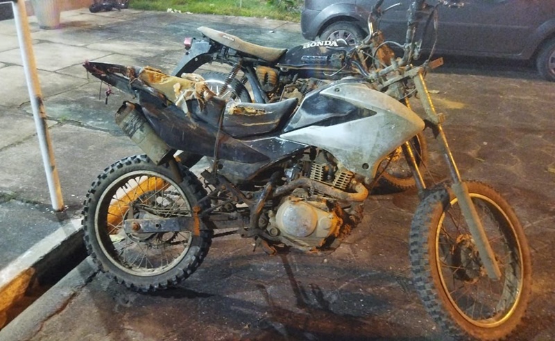 operacao-policial-resulta-na-apreensao-de-motocicletas-adulteradas-em-itanhem