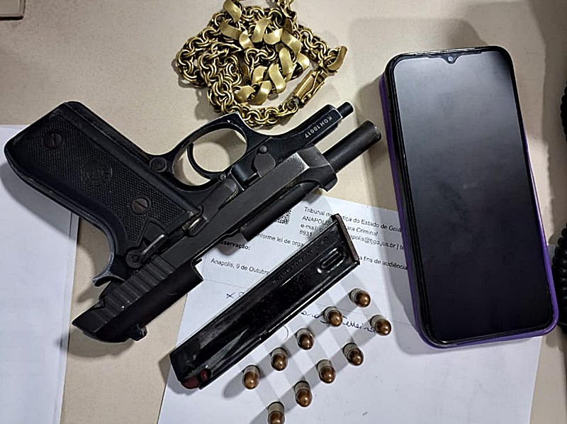 casal-em-fuga:-mulher-tinha-arma-na-cintura-e-suspeito-com-moto-de-placa-trocada