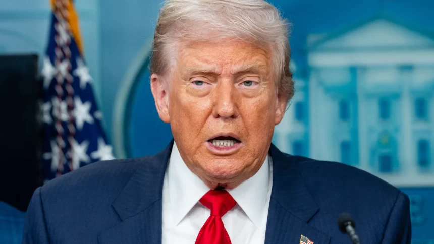 trump-mostra-interesse-em-dialogar-ao-evitar-citar-lula,-diz-analista