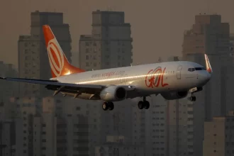 gol-apresenta-novo-mecanismo-de-embarque-acessivel-em-aeronaves