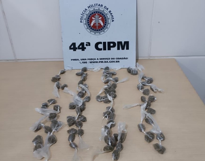 mulher-anuncia-venda-de-drogas-nas-redes-sociais-e-acaba-presa-em-itanhem