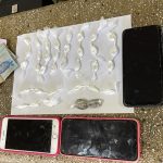 casal-suspeito-de-trafico-de-drogas-e-preso-pela-pm-no-duque-caxias