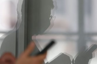 compradores-de-celular-com-restricao-criminal-sao-notificados-em-sp