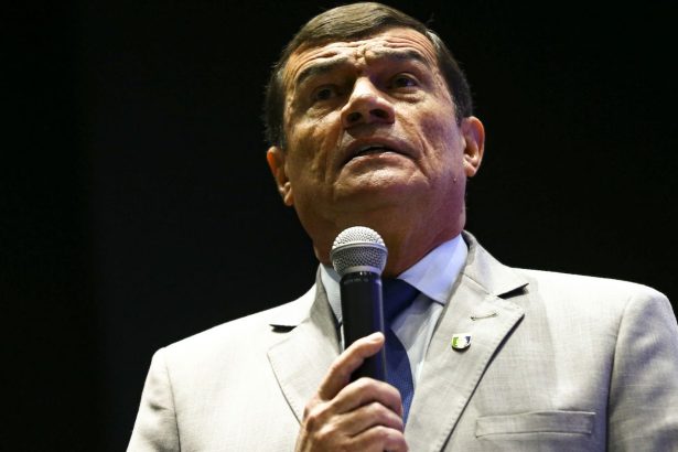defesa-diz-que-ex-ministro-atuou-para-demover-bolsonaro-de-golpe