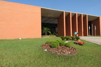 pf-faz-buscas-em-gabinetes-de-dez-deputados-estaduais-do-tocantins