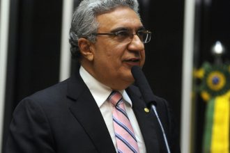 laurez-moreira-assume-governo-do-tocantins-e-exonera-secretarios