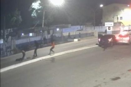 jovem-morto-em-frente-ao-hmtf-voltava-da-delegacia-e-levou-mais-de-30-tiros