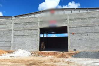 teixeira:-mulher-encontrada-morta-a-pedradas-em-galpao-e-identificada