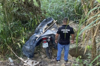 policia-civil-localiza-e-recupera-motocicleta-roubada-as-margens-da-br-101