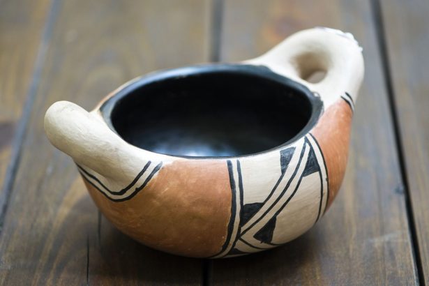 crise-climatica-ameaca-tradicao-milenar-da-ceramica-waura