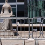 barroso-diz-que-julgamento-envolve-provas,-e-nao-disputa-politica