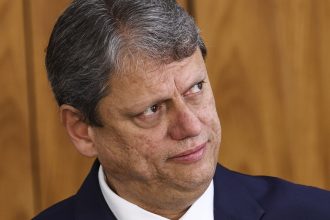 deputado-pede-inquerito-contra-tarcisio-apos-falas-contra-stf