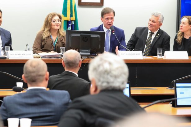 camara-instala-comissao-que-vai-analisar-a-pec-da-seguranca-publica