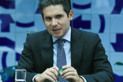 camara-pauta-mp-da-tarifa-de-energia-gratuita-para-18-milhoes