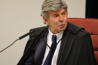 fux-absolve-bolsonaro-dos-cinco-crimes-da-trama-golpista