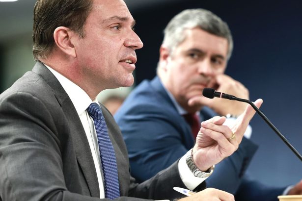 trama-golpista:-fux-vota-pela-absolvicao-de-ex-diretor-da-abin