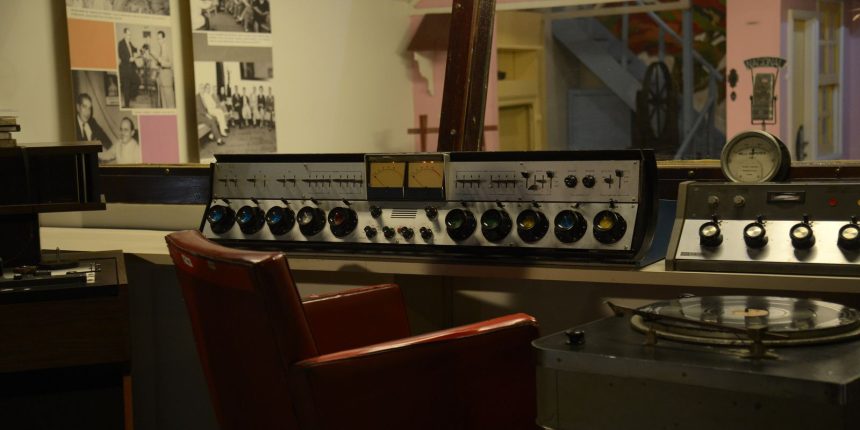 programacao-especial-nesta-sexta-feira-marca-89-anos-da-radio-nacional