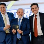 lula-sanciona-lei-que-cria-carteira-nacional-do-professor