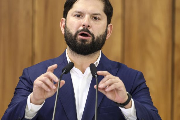 boric-e-petro-se-manifestam-apos-condenacao-de-bolsonaro