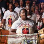 tambores-e-cantos-marcam-abertura-do-festival-artes-vertentes