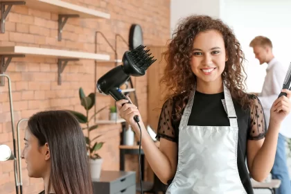 servicos-crescem-em-julho-pelo-sexto-mes-consecutivo,-mostra-ibge