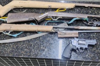 pm-prende-homem-por-violencia-domestica-e-apreende-armas-em-jucurucu