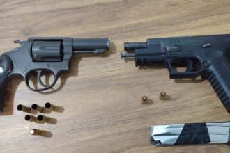 dois-mortos-e-grande-apreensao-de-armas-e-drogas-em-operacao-conjunta