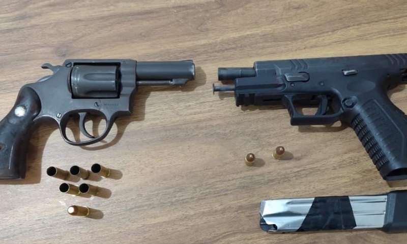 dois-mortos-e-grande-apreensao-de-armas-e-drogas-em-operacao-conjunta