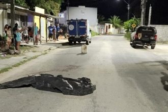 criminosos-matam-jovem-e-passam-com-o-carro-por-cima-do-corpo