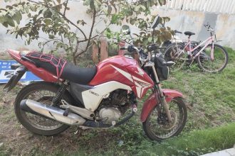 policia-militar-recupera-motocicleta-furtada-e-prende-suspeito-em-alcobaca