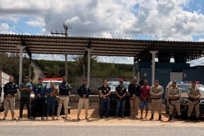 operacao-integrada-retira-animais-soltos-da-br-418-e-reforca-seguranca-viaria