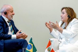 em-nova-york,-lula-se-reune-com-dina-boluarte,-presidenta-do-peru