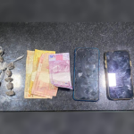 mulher-e-presa-com-drogas-durante-rondas-policiais-em-eunapolis