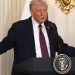 trump-impoe-tarifa-de-10%-sobre-madeira-e-de-25%-sobre-armarios-e-moveis