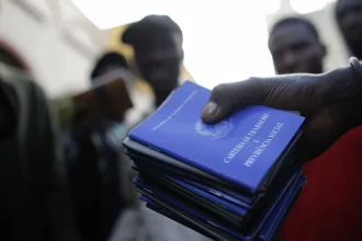 taxa-de-desemprego-em-agosto-fica-em-5,6%-e-repete-recorde-de-minima