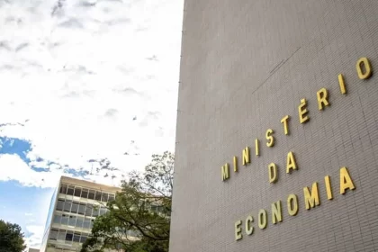 entenda-ponto-a-ponto-o-que-pode-mudar-com-a-reforma-administrativa