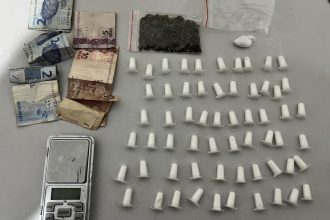 policia-apreende-homem-por-trafico-de-drogas-em-medeiros-neto