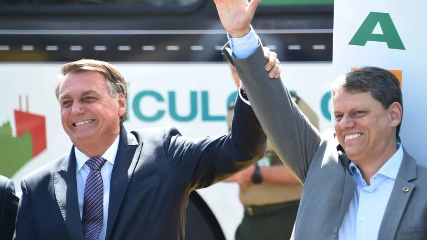 aliados-dizem-que-bolsonaro-deu-aval-a-candidatura-de-tarcisio,-mas-com-michelle-de-vice