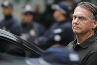 prisao-de-bolsonaro-em-regime-fechado-diminuiria-para-2-a-3-anos-em-proposta-do-centrao